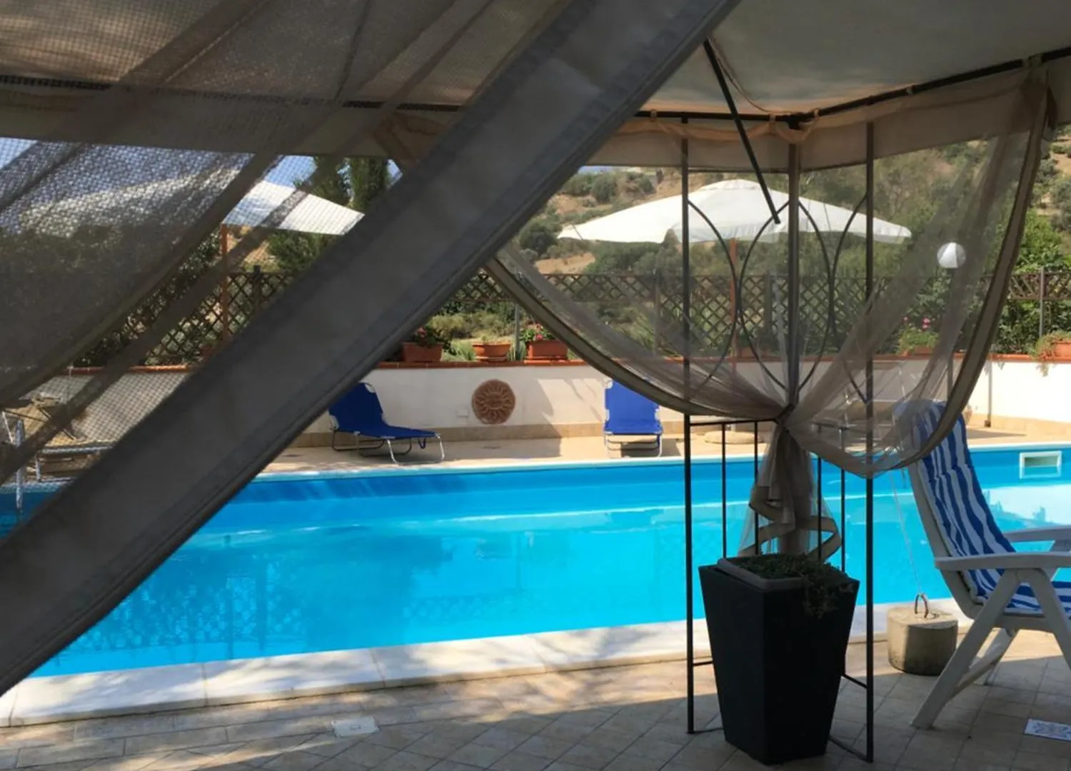 Sosta Camper Adenzia Camping Porto Empedocle Italië
