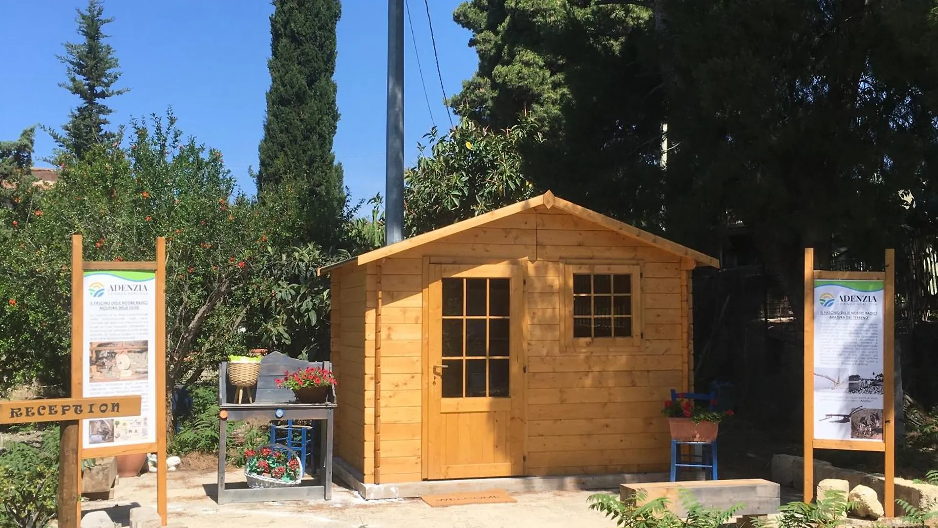 Sosta Camper Adenzia Camping Porto Empedocle Italië